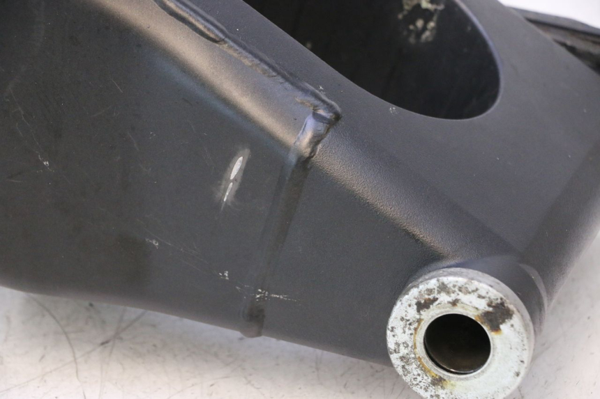 photo de FORCELLONE YAMAHA YZF R6 600 (2008 - 2009) - Dettagli dei punti di fissaggio