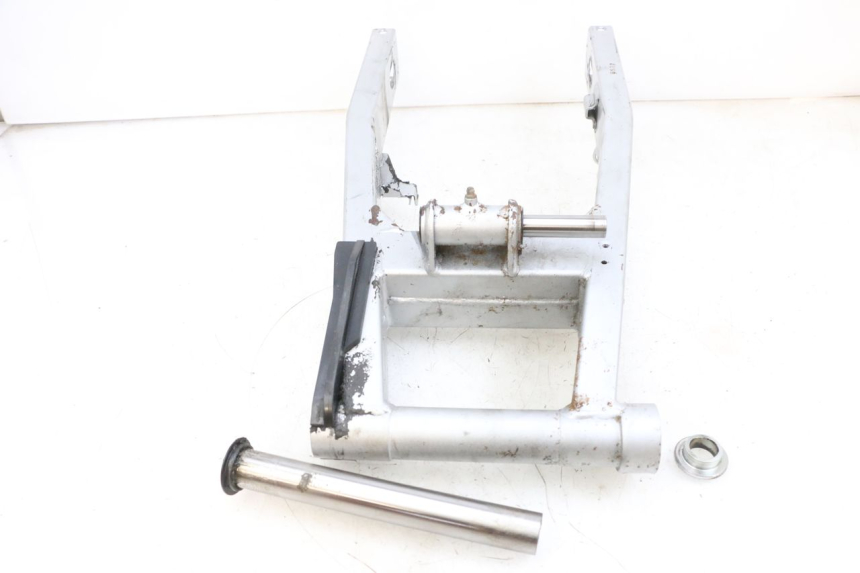 photo de FORCELLONE KAWASAKI ZR 7 750 (1999 - 2004) - Dettagli dei punti di fissaggio