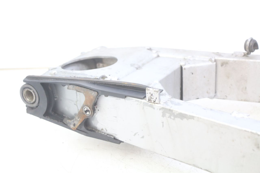 photo de BRACCIO OSCILLANTE KAWASAKI ZX-6R ZX6R 600 (1995 - 1997) - Stato della superficie e materiale