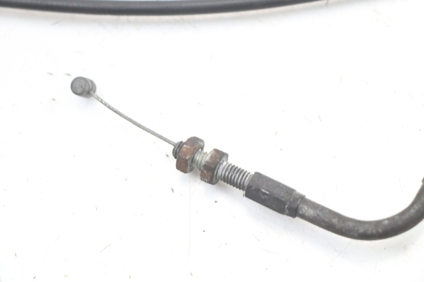 photo de CAVO DELL'ACCELERATORE PEUGEOT KISBEE 4T 50 (2010 - 2017) - Zoom sullo stato d'uso