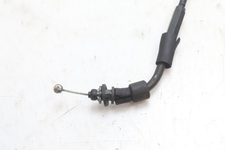photo de Cavo dell'acceleratore PEUGEOT VIVACITY 50 (1998 - 2003) - Zoom sullo stato d'uso