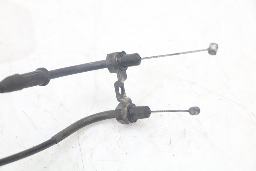 photo de CAVO DELL'ACCELERATORE YAMAHA XMAX X-MAX 125 (2006 - 2009) - Zoom sullo stato d'uso