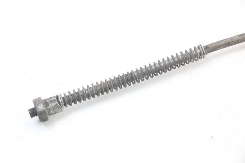 photo de CAVO FRENO POSTERIORE  SUZUKI GSX E 250 (1982 - 1983) - Primo piano tecnico