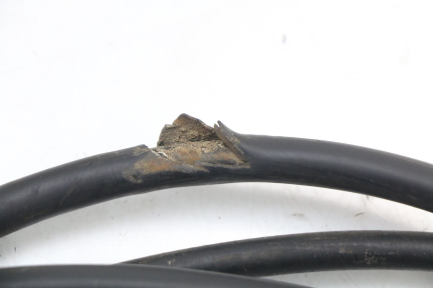 photo de CAVO DEL FRENO POSTERIORE EUROCKA GTR 50 (2007 - 2017) - Primo piano tecnico