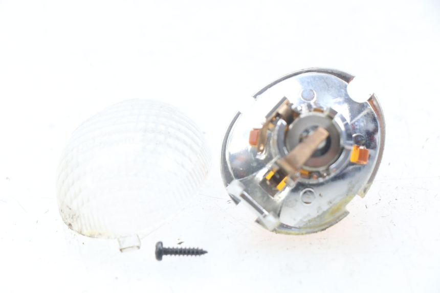 photo de COPERCHIO FRECCIA POSTERIORE DESTRA PEUGEOT LUDIX 50 (2008 - 2017) - Dettaglio del componente