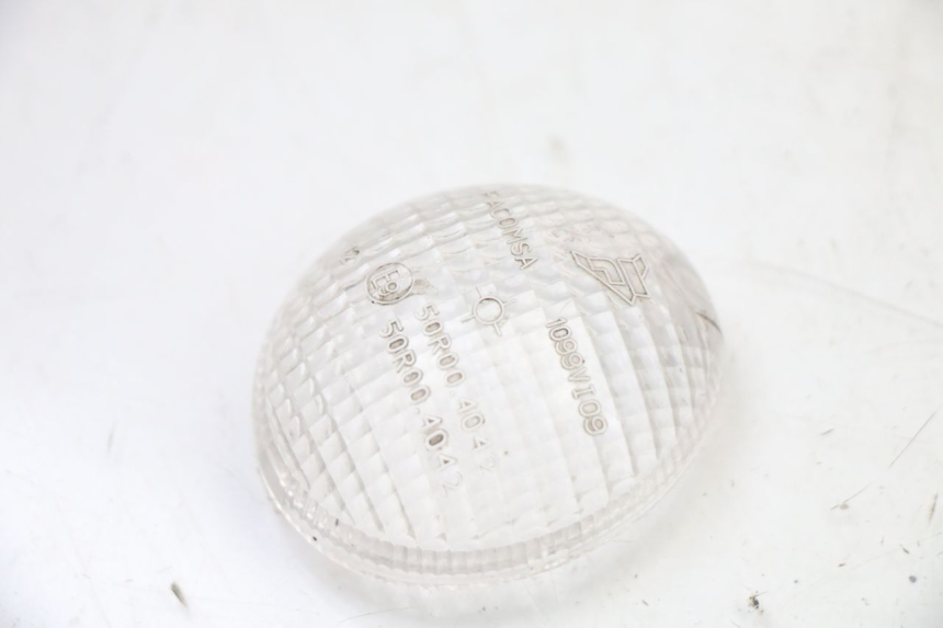 photo de COPERCHI INDICATORE DIREZIONE SINISTRO POSTERIORE PEUGEOT TREKKER TKR 50 (2005 - 2014) - Dettaglio del componente