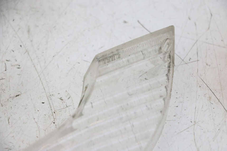 photo de COPERCHI INDICATORE DIREZIONE DESTRA ANTERIORE PEUGEOT VIVACITY NEW 2T 50 (2008 - 2017) - Stato della superficie e materiale