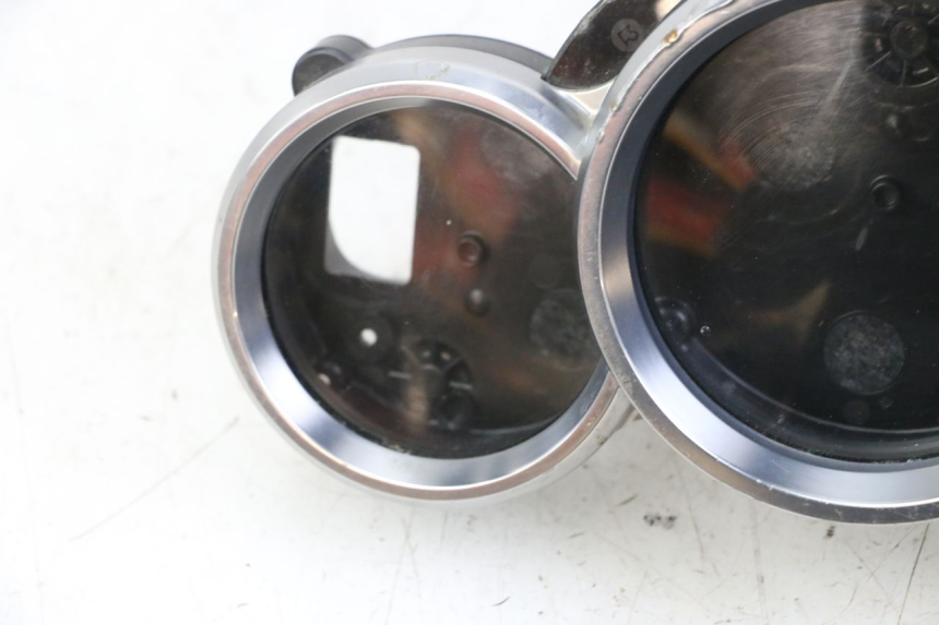 photo de CONTACHILOMETRI GEMMA YAMAHA FJR ABS 1300 (2006 - 2012) - Stato della superficie e materiale