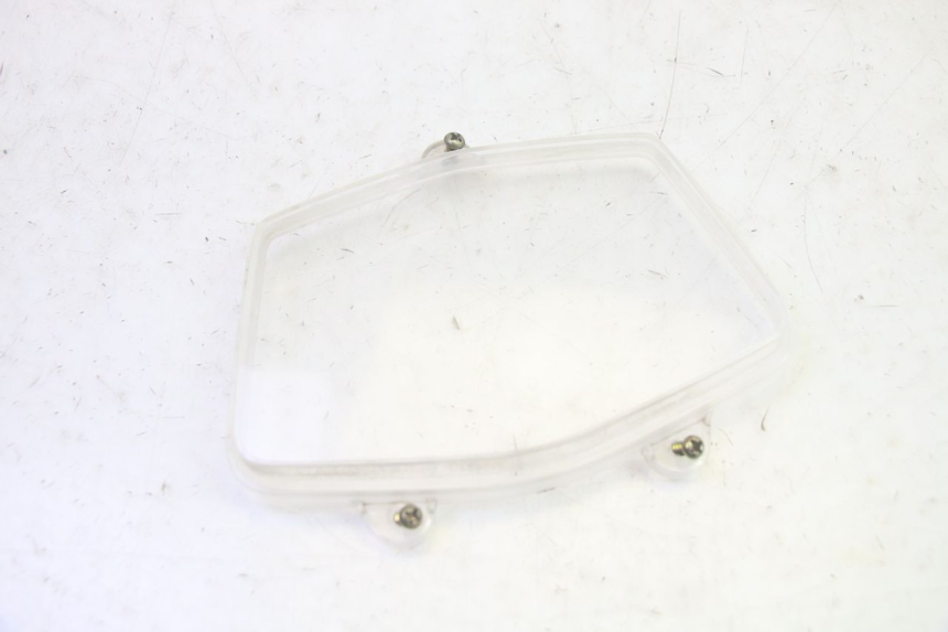 photo de COPERCHIO CONTACHILOMETRI PEUGEOT KISBEE 4T 50 (2018 - 2022) - Altra angolazione