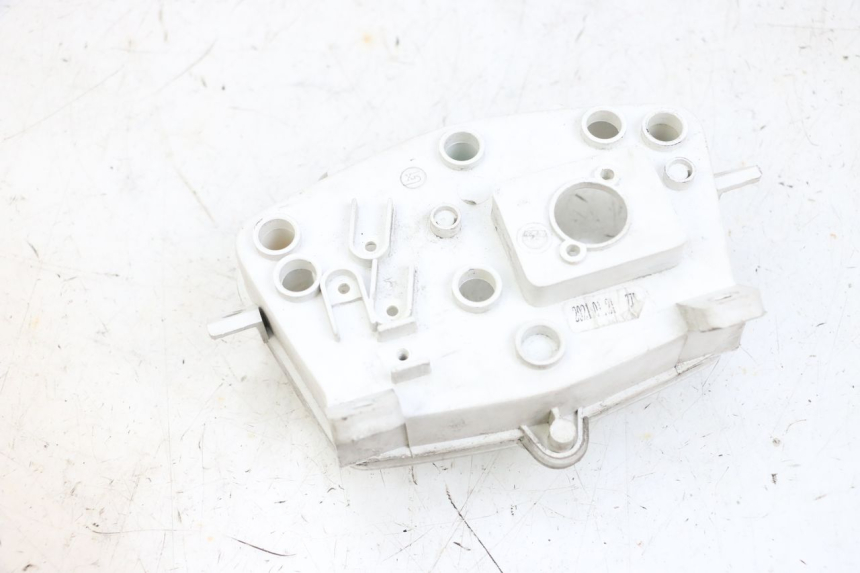 photo de COPERCHIO CONTACHILOMETRI PEUGEOT KISBEE 4T 50 (2018 - 2022) - Zoom sullo stato d'uso