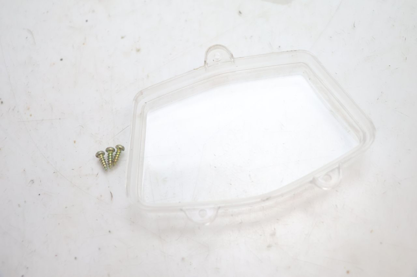 photo de COPERCHIO CONTACHILOMETRI PEUGEOT KISBEE 4T 50 (2010 - 2017) - Altra angolazione