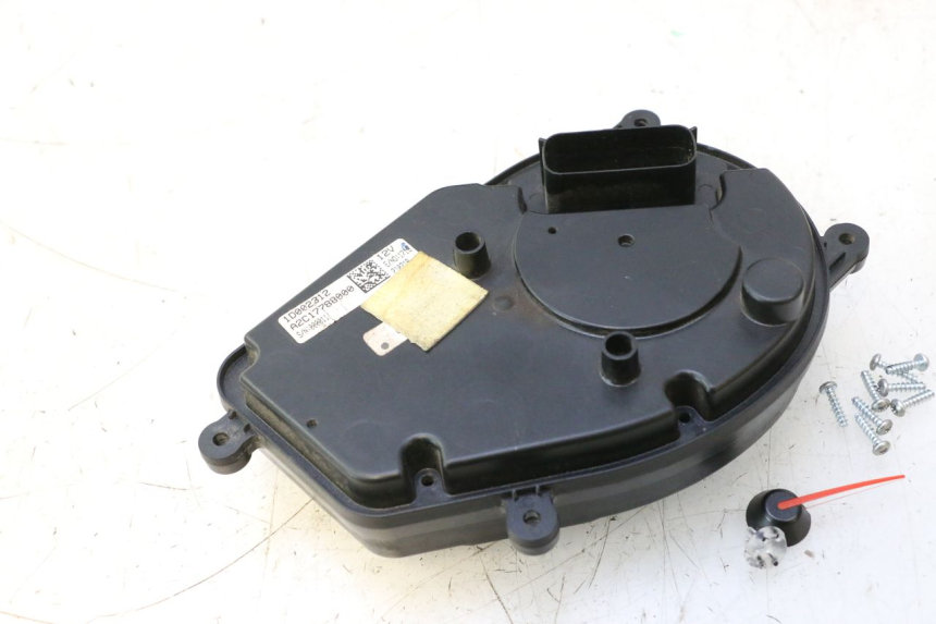 photo de CONTACHILOMETRI GEMMA PIAGGIO NRG POWER PUREJET 50 (2018 - 2021) - Stato della superficie e materiale