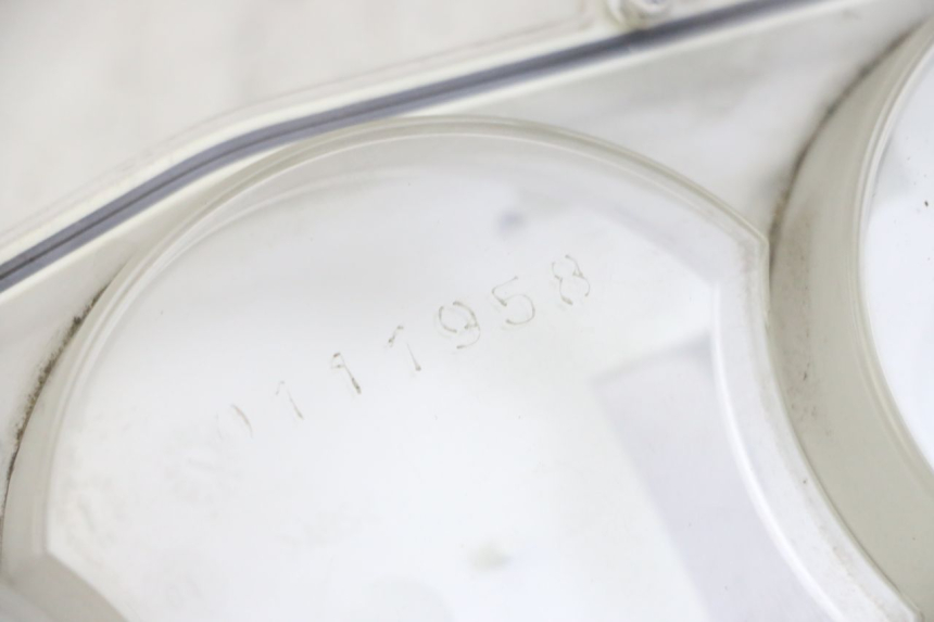 photo de CONTACHILOMETRI GEMMA PEUGEOT SATELIS 250 (2006 - 2012) - Zoom sullo stato d'uso