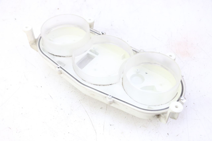 photo de CONTACHILOMETRI GEMMA PEUGEOT SATELIS 250 (2006 - 2012) - Dettagli dei punti di fissaggio