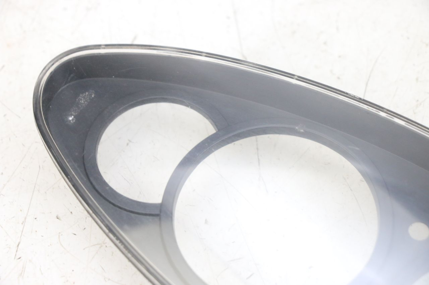 photo de COPERCHIO CONTACHILOMETRI PIAGGIO X9 125 (2000 - 2003) - Stato della superficie e materiale