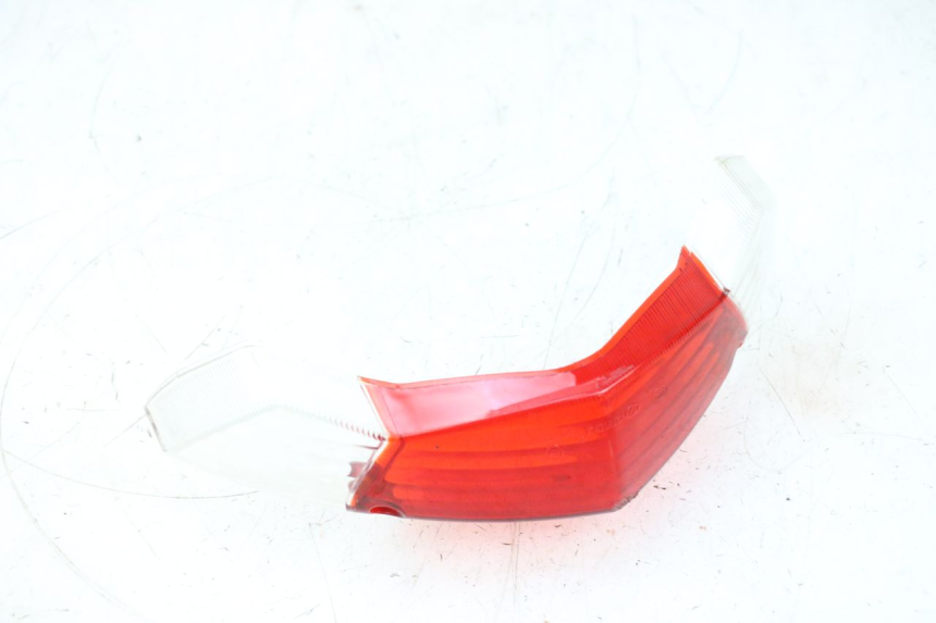 photo de COPERCHIO FANALE POSTERIORE PEUGEOT KISBEE 2T 50 (2010 - 2017) - Zoom sullo stato d'uso