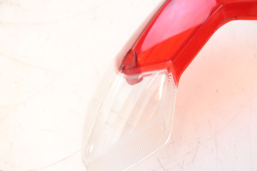 photo de STOP FANALE GEMMA PEUGEOT KISBEE 4T 50 (2023 - 2026) - Zoom sullo stato d'uso