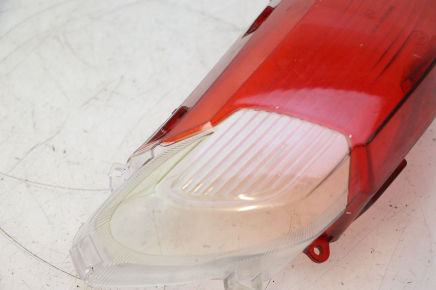 photo de COPERCHIO FANALE POSTERIORE JM MOTORS SANTANA 50 (2014 - 2023) - Dettaglio del componente