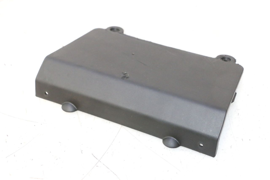photo de COPERCHIO BATTERIA KYMCO AGILITY 16+ 4T 50 (2018 - 2023) - Vista principale