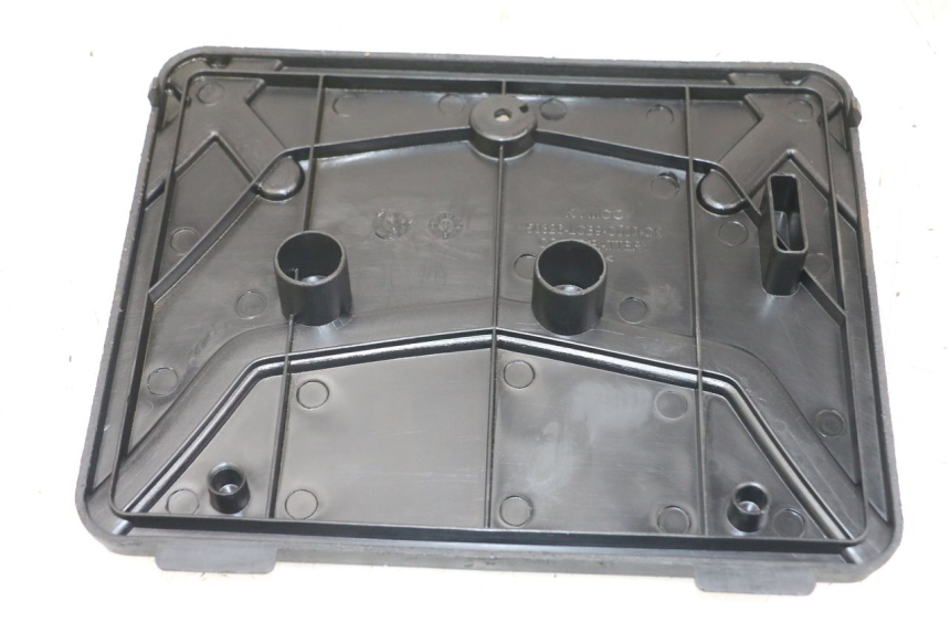 photo de COFANO BATTERIA KYMCO AGILITY 4T 50 (2018 - 2022) - Dettaglio del componente