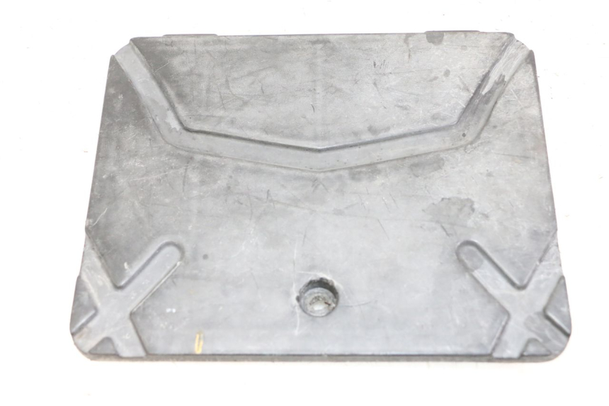 photo de COPERCHIO BATTERIA KYMCO AGILITY 4T 50 (2005 - 2018) - Vista principale