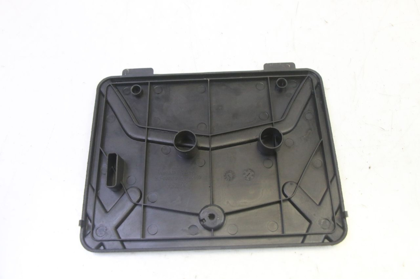 photo de COPERCHIO BATTERIA KYMCO AGILITY 4T 50 (2005 - 2018) - Zoom sullo stato d'uso