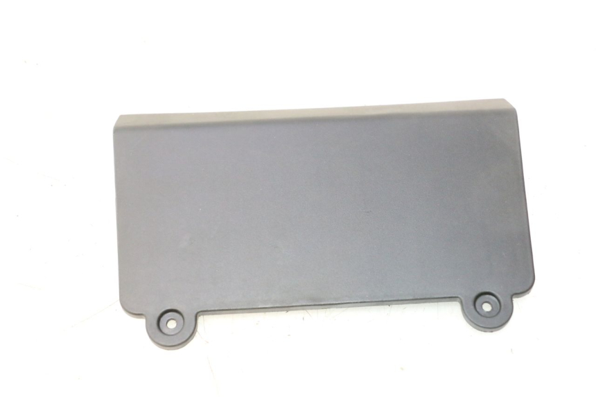 photo de BATTERIA COPERCHIO KYMCO AGILITY CITY 16P 125 (2015 - 2024) - Dettaglio del componente