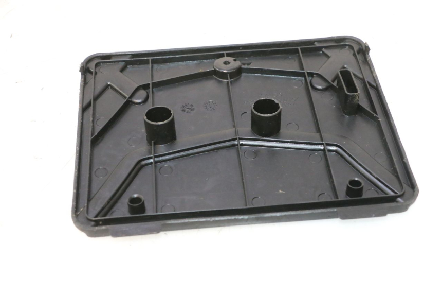 photo de BATTERIA COPERCHIO KYMCO AGILITY PREMIUM 50 (2007 - 2010) - Zoom sullo stato d'uso