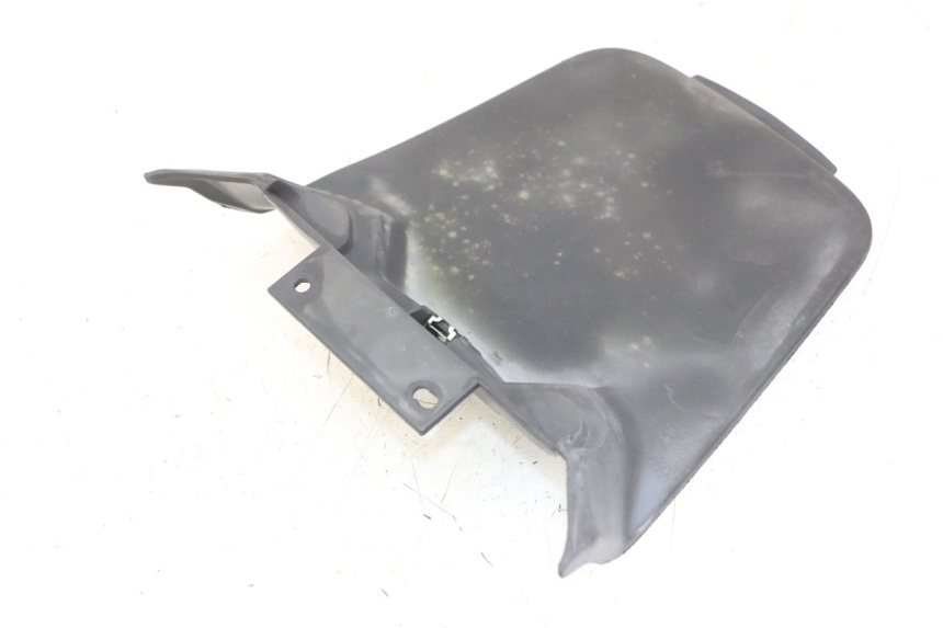 photo de COPERCHIO BATTERIA MBK BOOSTER SPIRIT 50 (2004 - 2017) - Zoom sullo stato d'uso