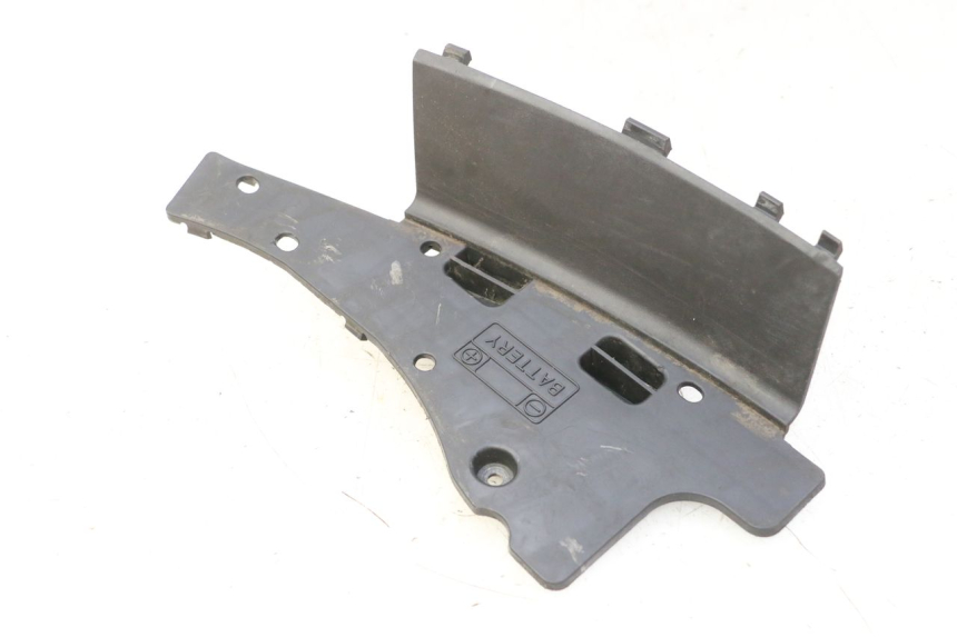 photo de COPERCHIO BATTERIA SUZUKI BURGMAN 125 (2007 - 2014) - Vista principale