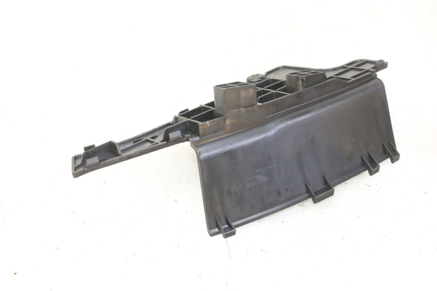 photo de COPERCHIO BATTERIA SUZUKI BURGMAN 125 (2007 - 2014) - Dettaglio del componente