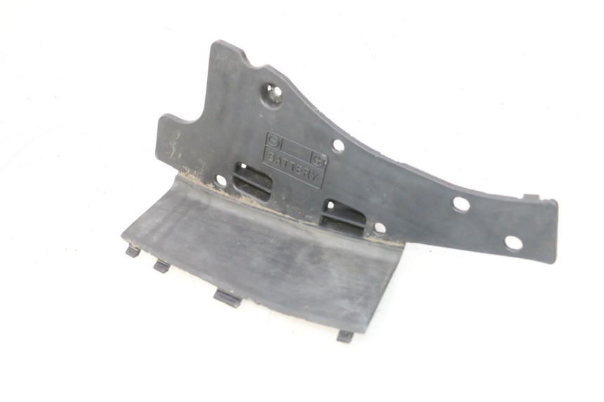 photo de COPERCHIO BATTERIA SUZUKI BURGMAN 125 (2007 - 2014) - Vista principale