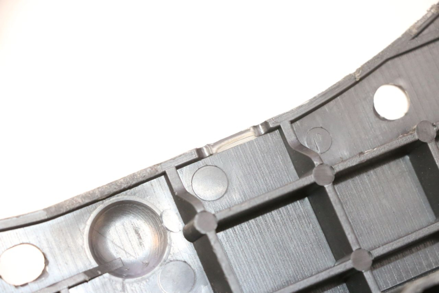 photo de COPERCHIO BATTERIA SUZUKI BURGMAN 125 (2007 - 2014) - Dettaglio del componente