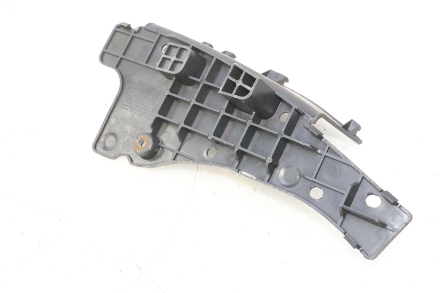 photo de COPERCHIO BATTERIA SUZUKI BURGMAN 125 (2007 - 2014) - Altra angolazione