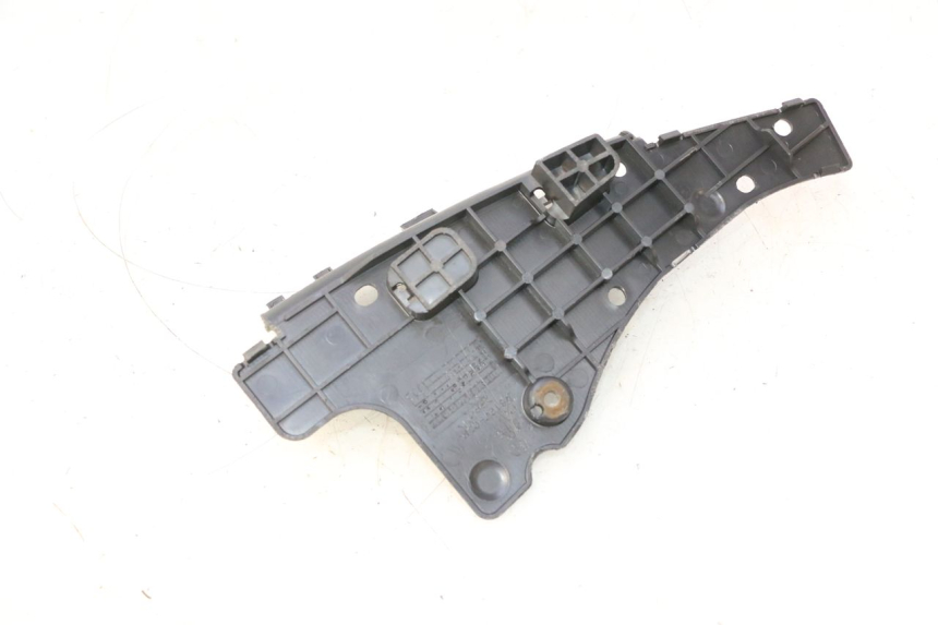 photo de COPERCHIO BATTERIA SUZUKI BURGMAN 125 (2007 - 2014) - Primo piano tecnico