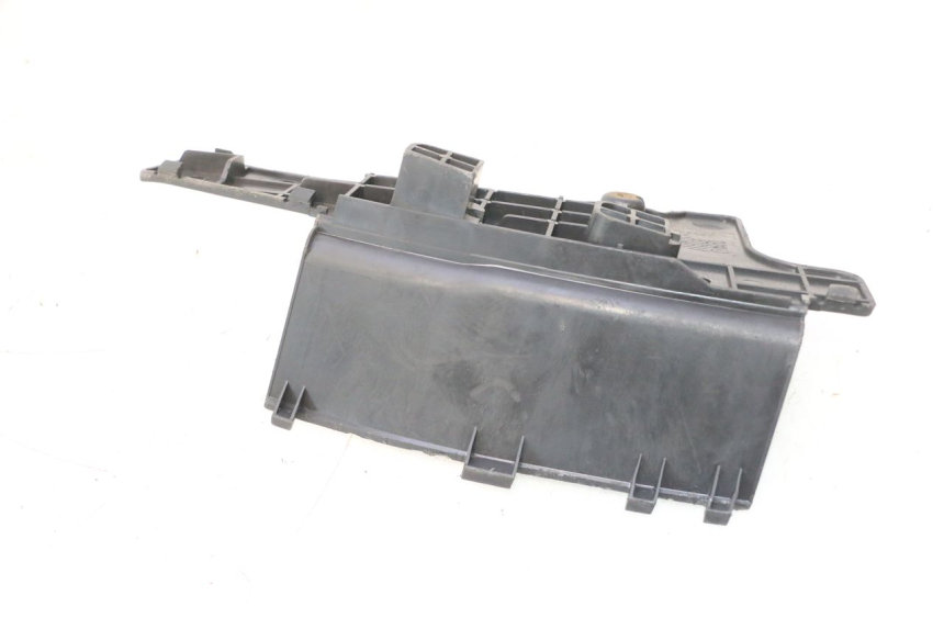photo de COPERCHIO BATTERIA SUZUKI BURGMAN 125 (2007 - 2014) - Vista d'insieme del prodotto