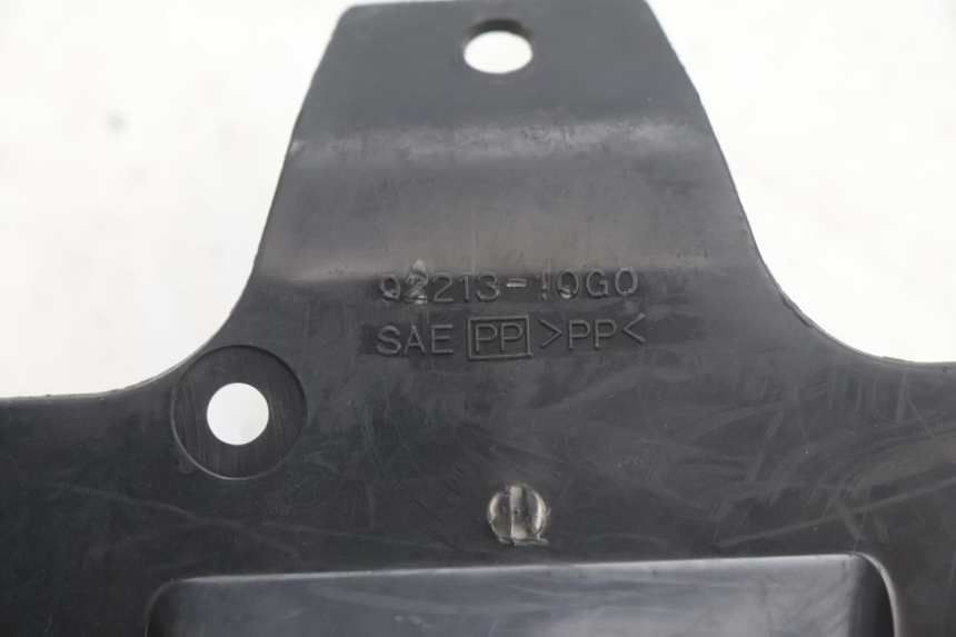 photo de BATTERIA COPERCHIO SUZUKI BURGMAN EXECUTIVE ABS 650 (2006 - 2012) - Primo piano tecnico