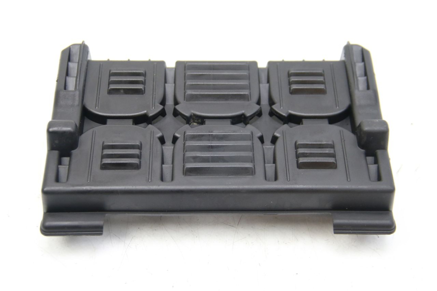 photo de COPERCHIO BATTERIA PEUGEOT E-VIVACITY 1 (2012 - 2018) - Stato della superficie e materiale