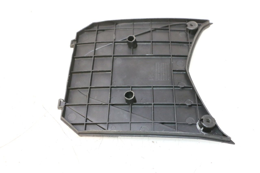 photo de COPERCHIO BATTERIA JM MOTORS EVOLIS 4T 50 (2018 - 2022) - Dettaglio del componente