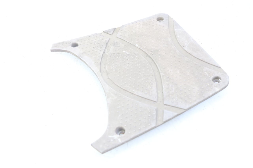 photo de COPERCHIO BATTERIA SYM FIDDLE 2 50 (2008 - 2013) - Dettaglio del componente