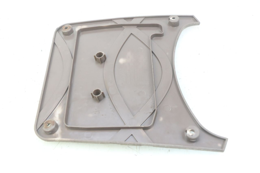 photo de COPERCHIO BATTERIA SYM FIDDLE 2 50 (2008 - 2013) - Zoom sullo stato d'uso