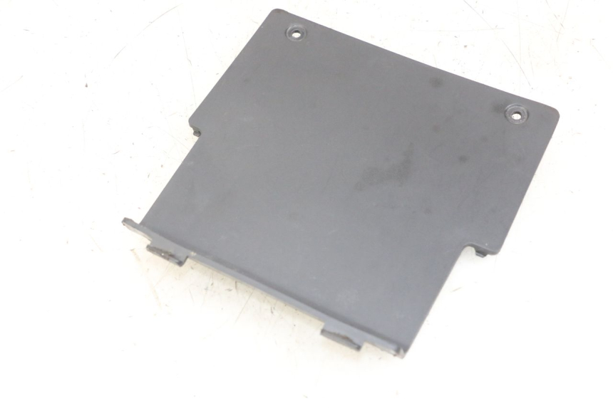 photo de COPERCHIO BATTERIA SYM FIDDLE 3 III 125 (2014 - 2020) - Vista principale