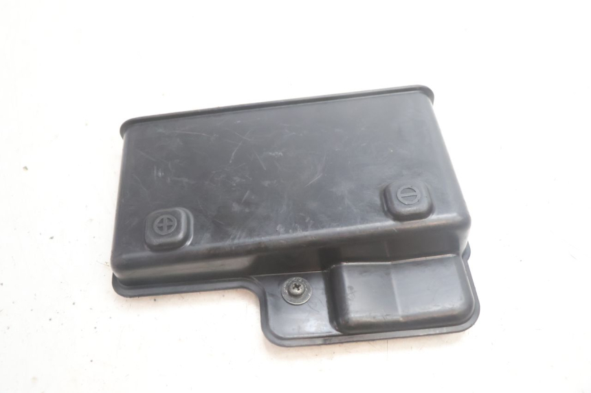 photo de BATTERIA COPERCHIO HONDA FJS SILVER WING SILVERWING 400 (2005 - 2008) - Dettaglio del componente
