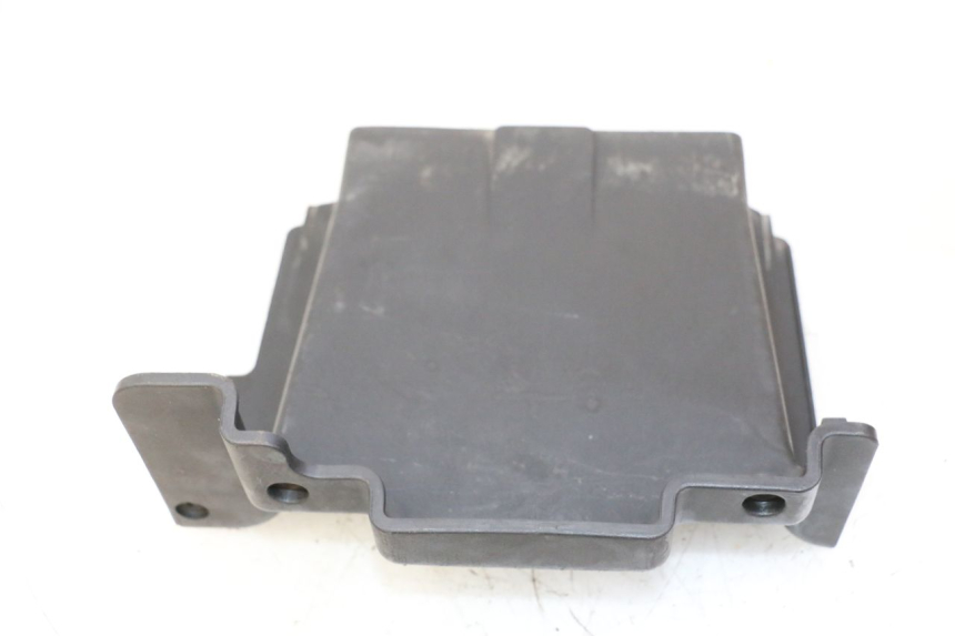 photo de COPERTURA BATTERIA KYMCO GRAND DINK 125 (2008 - 2014) - Dettaglio del componente