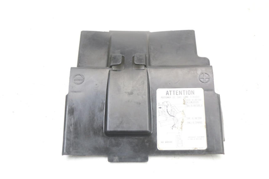 photo de BATTERIA COPERCHIO HONDA CBR F 1000 (1993 - 1996) - Vista principale