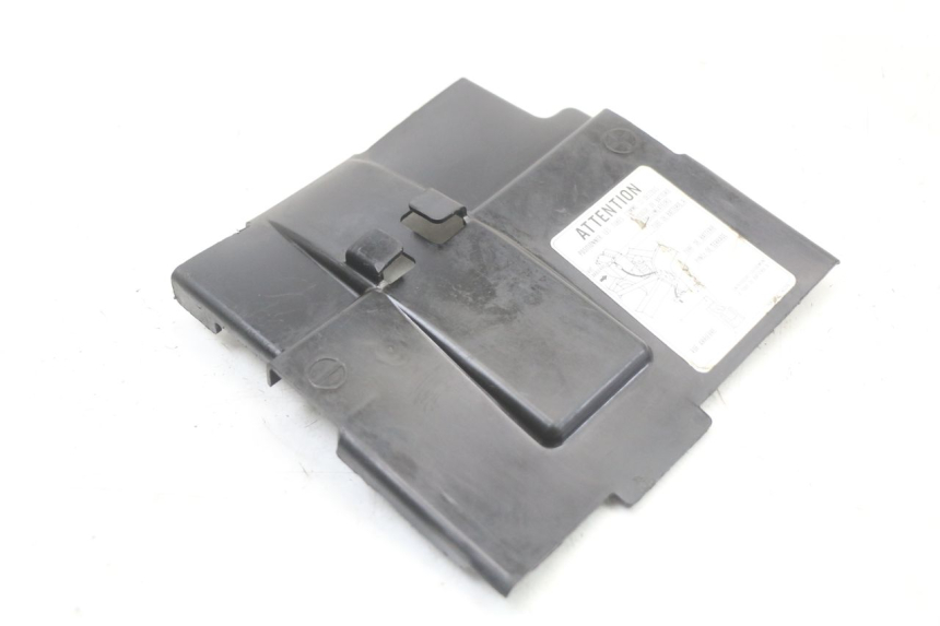 photo de BATTERIA COPERCHIO HONDA CBR F 1000 (1993 - 1996) - Dettaglio del componente