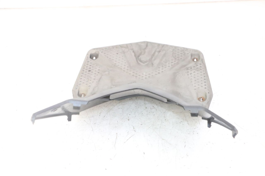 photo de COPERCHIO BATTERIA SYM JET 14 4T 50 (2018 - 2022) - Primo piano tecnico