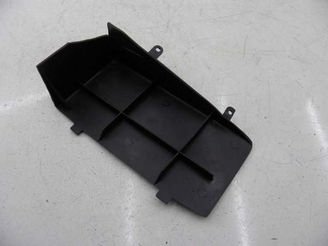 photo de COPERCHIO BATTERIA JM MOTOR S-MAX 125 (2010 - 2014) - Dettaglio del componente