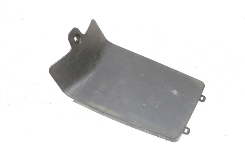 photo de COPERCHIO BATTERIA PEUGEOT KISBEE 2T 50 (2010 - 2017) - Altra angolazione