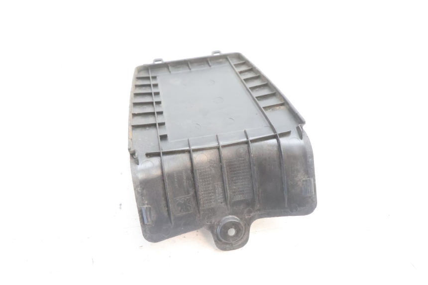 photo de COPERCHIO BATTERIA PEUGEOT KISBEE 2T 50 (2010 - 2017) - Ricambio usato controllato